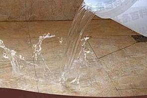 鄂州市漏水维修 免砸砖防水材料该如何施工